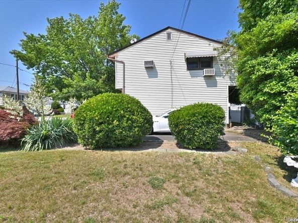 11 Edwards Place, Valley Stream NY 11580