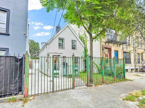 207 Bradford Street, Brooklyn NY 11207