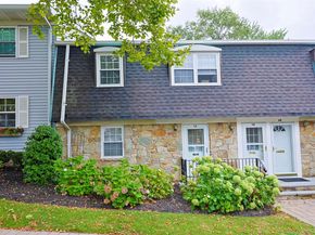 10 Harbour Lane 5A, Oyster Bay NY 11771