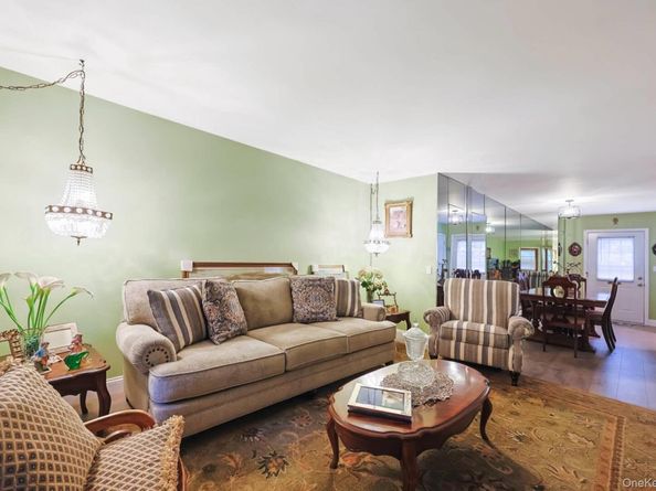 10 Harbour Lane 5A, Oyster Bay NY 11771