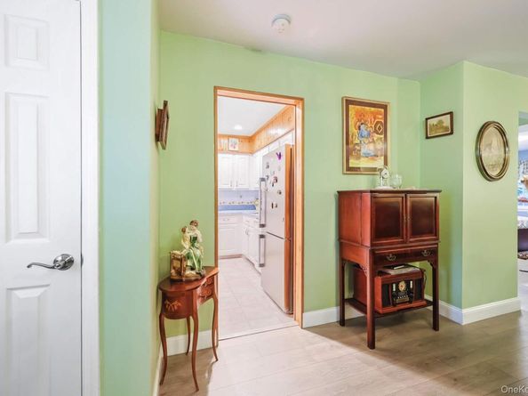 10 Harbour Lane 5A, Oyster Bay NY 11771