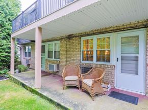 10 Harbour Lane 5A, Oyster Bay NY 11771