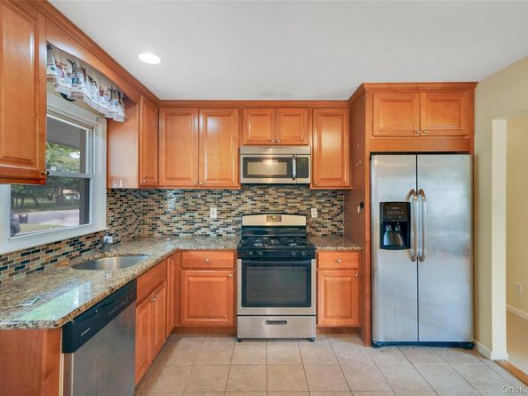 3 Radburn Lane, Port Jefferson Station NY 11776