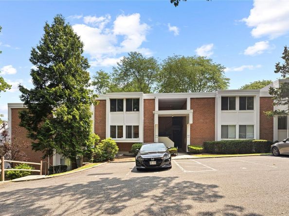 423 Colony Drive, Hartsdale NY 10530