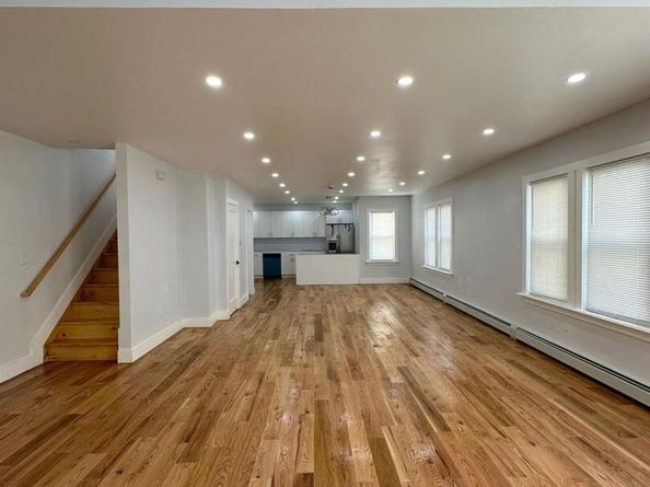 21511 112th Avenue, Queens Village NY 11429