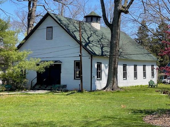 17 CAMPWOODS Grounds, Ossining NY 10562