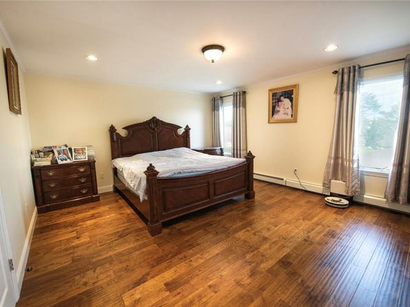 28 Merit Lane, Jericho NY 11753