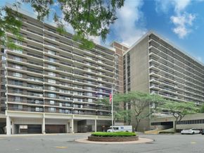 152-18 Union Turnpike 12T, Flushing NY 11367