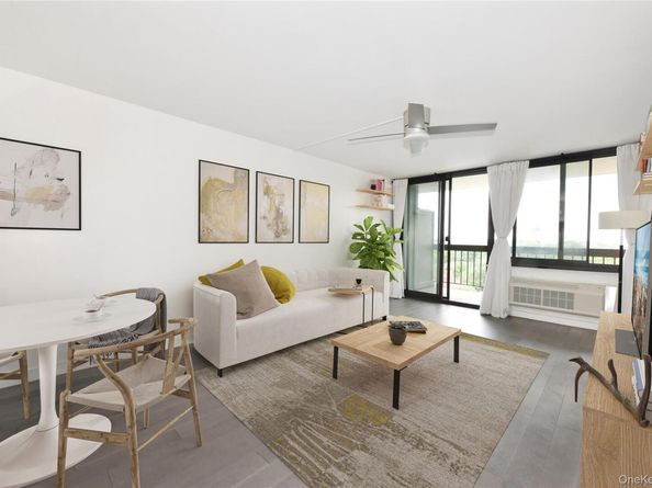 152-18 Union Turnpike 12T, Flushing NY 11367