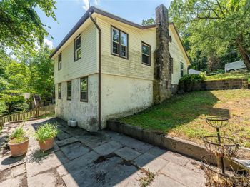 18 & 15 Locust Drive