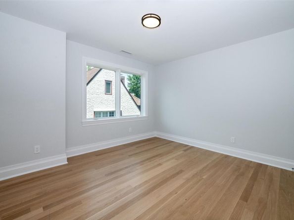 138 Mount Joy Place, New Rochelle NY 10801
