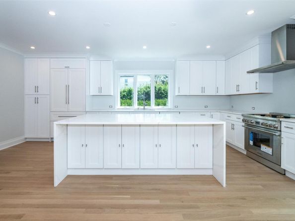 138 Mount Joy Place, New Rochelle NY 10801