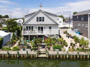 10 Garfield Place, Massapequa NY 11758