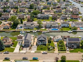 10 Garfield Place, Massapequa NY 11758