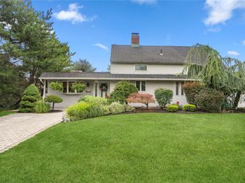 55 Duckpond Drive N