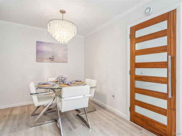 55 Duckpond Drive N, Wantagh NY 11793