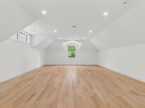 17 Chelsea Place, Dix Hills NY 11746