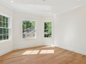 17 Chelsea Place, Dix Hills NY 11746