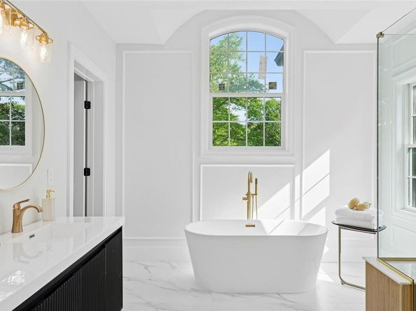 17 Chelsea Place, Dix Hills NY 11746