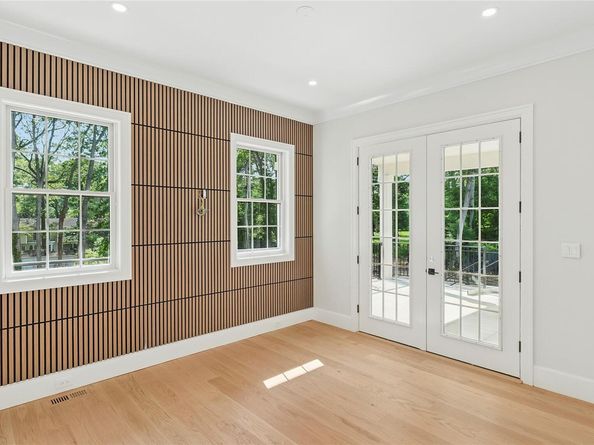 17 Chelsea Place, Dix Hills NY 11746