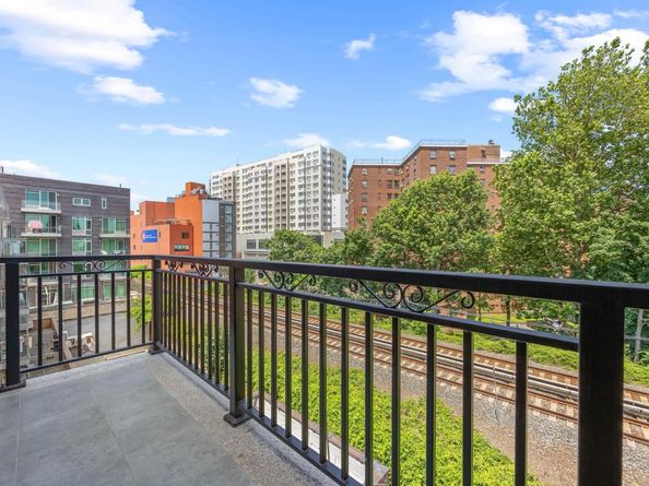 13225 41st Avenue 3B, Flushing NY 11355