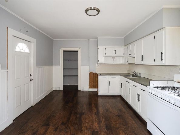 46 Coles Street, Glen Cove NY 11542
