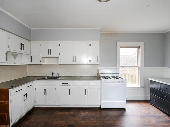46 Coles Street, Glen Cove NY 11542