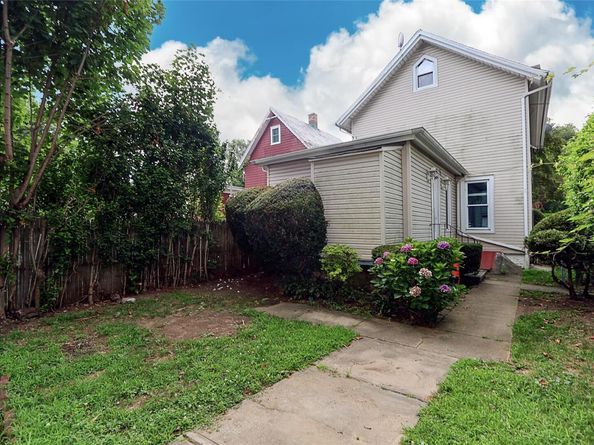 46 Coles Street, Glen Cove NY 11542