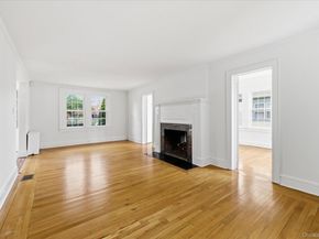 215 Lakeview Avenue, Rockville Centre NY 11570