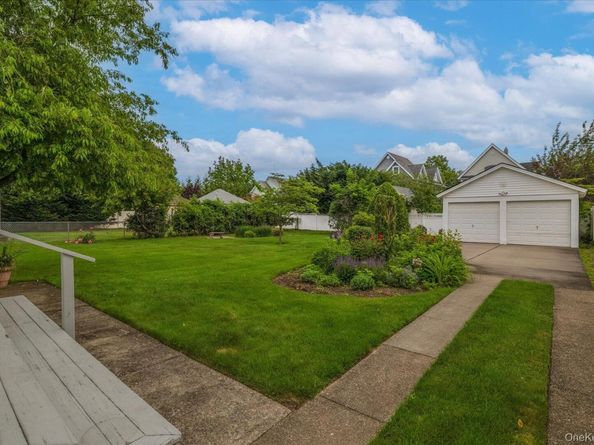 215 Lakeview Avenue, Rockville Centre NY 11570