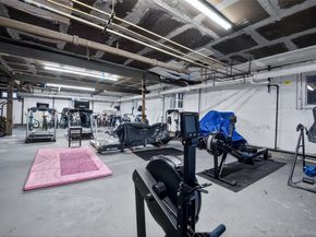 17 Gaynor Avenue 1D, Manhasset NY 11030