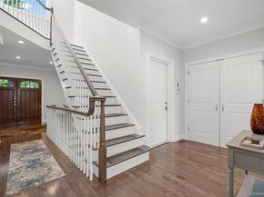 17 Clover Place, New Rochelle NY 10805