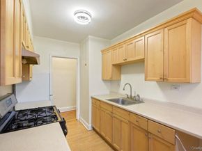 7 Greenridge Avenue A7, White Plains NY 10605