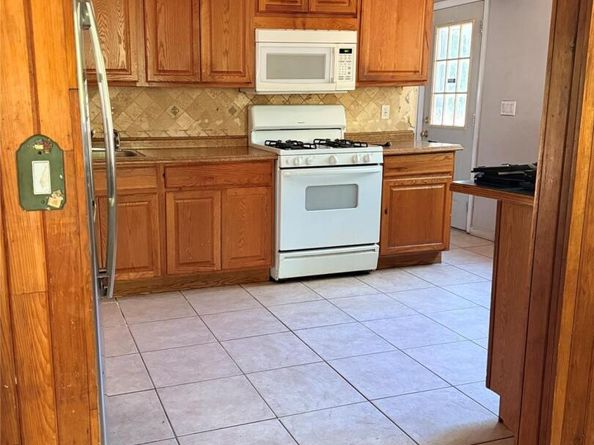 13 Hampton Avenue, Mastic NY 11950