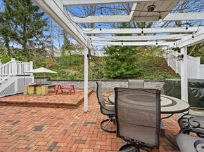 9 Adrian Drive, Ronkonkoma NY 11779
