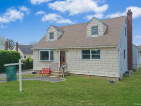 3 Layton Avenue, Hicksville NY 11801