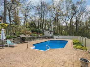 21 Ground Pine Court, Dix Hills NY 11746