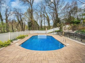 21 Ground Pine Court, Dix Hills NY 11746