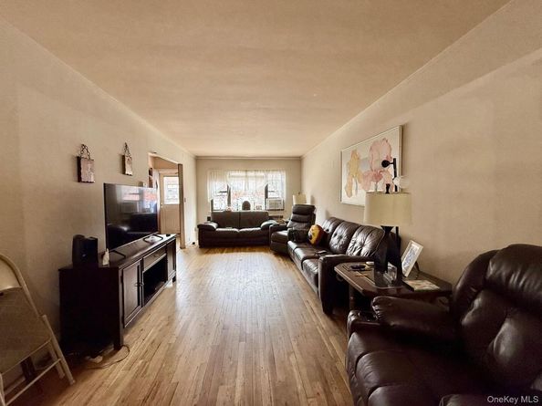 52-50 71st Street, Maspeth NY 11378