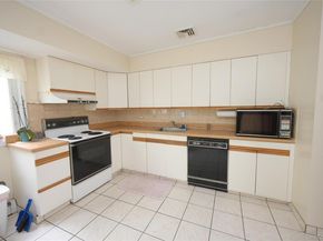96 Cedar Drive W, Plainview NY 11803