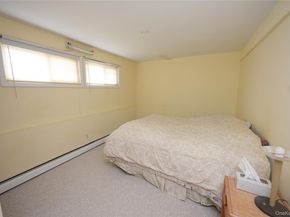 96 Cedar Drive W, Plainview NY 11803