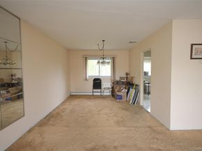 96 Cedar Drive W, Plainview NY 11803
