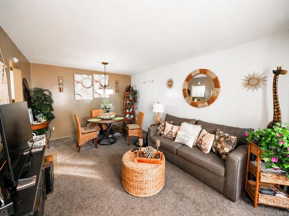 11 Sierra Court 11, Coram NY 11727
