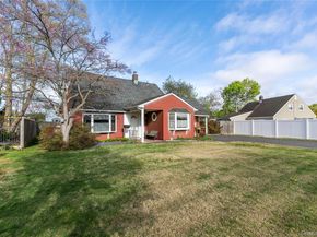 5 Crabtree Lane, Levittown NY 11756