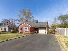5 Crabtree Lane, Levittown NY 11756