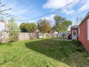 5 Crabtree Lane, Levittown NY 11756