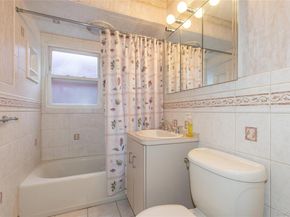 5 Crabtree Lane, Levittown NY 11756