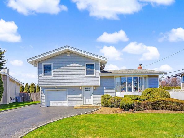 47 Favorite Lane, Jericho NY 11753