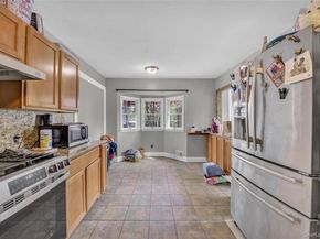 11 Hollo Drive, Holbrook NY 11741