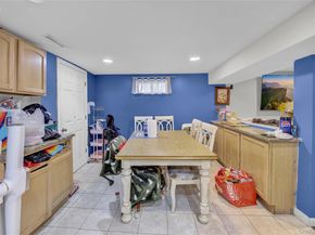 11 Hollo Drive, Holbrook NY 11741